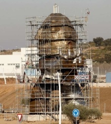 Escultura-castellon-efe.jpg