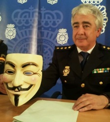 anomymous-policia.jpg