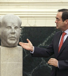 azana-bono.jpg