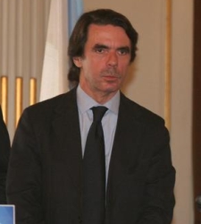 aznar-sinbigote.jpg