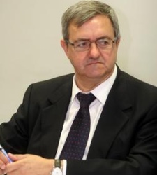 carlos_aguirre.jpg