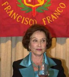 La hija de Franco asegura no estar "dispuesta a trasladar los restos de su padre"