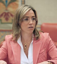 Chacón asegura que Cataluña es el modelo económico a seguir