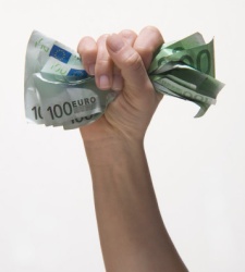 dinero_mano.jpg