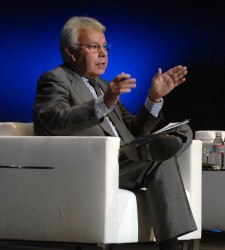 felipe_gonzalez_sentado.jpg