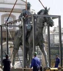 franco-estatua-efe-ferrol.jpg