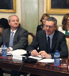 gallardon-conferencia-comunidades.jpg