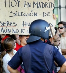 policia-indignados.jpg