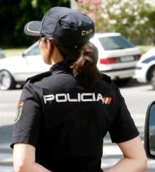 policia-mujer.jpg