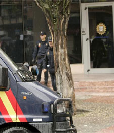 policialocalcoslada.jpg