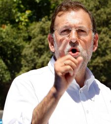 rajoy_barbaydedo225.jpg