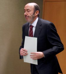 rubalcaba-papeles.jpg
