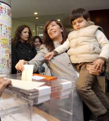 sanchez-camacho-vota.jpg