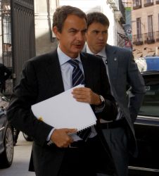 zapatero-llegada.jpg