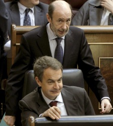 zapatero-rubalcab-silla.jpg