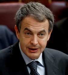 zapatero_cerca_p.jpg