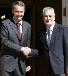 zapatero_grinan2.jpg