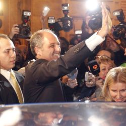 camps-saludo-tribunal.jpg
