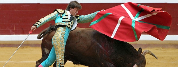 toro-bandera-vasca-efe-.jpg