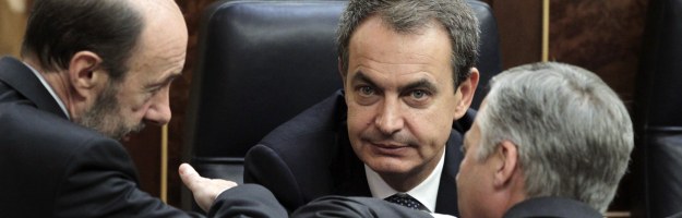zapatero-rubalcaba-blanco-despedida.jpg