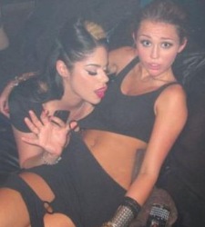 miley-cyrus-asistenta.jpg