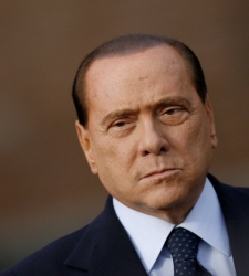 Berlusconi_serio.jpg