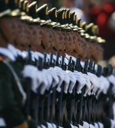 China_desfile_soldados.jpg