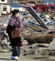 Japon-senora-ruinas-efe.jpg