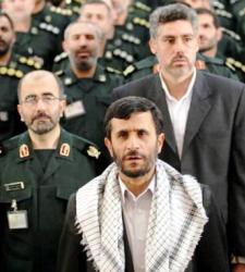 ahmadineyad_militares.JPG