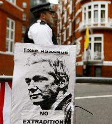 assange-embajada.jpg