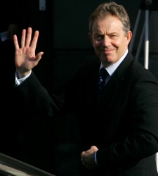blair_saludo.jpg