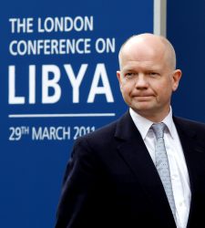 hage-ministro-ingles.jpg