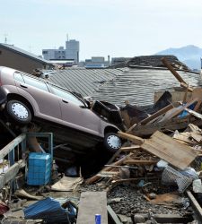 japon-coche-terremoto.jpg
