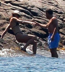 sarkozy-bruni-vacaciones.jpg