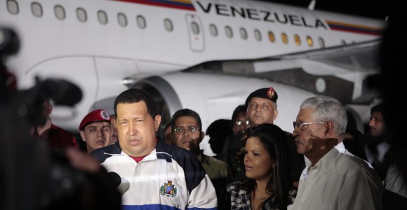 Chavez-regreso-Venezuela-avion-2012-efe.jpg