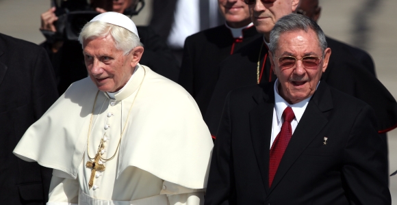 papa-raulcastro.jpg