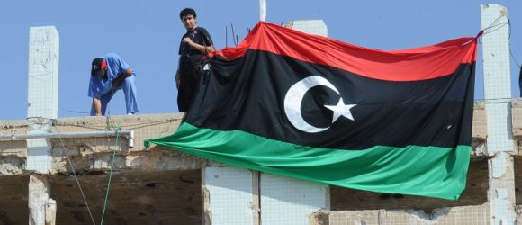 Las fuerzas enfrentadas a <b>Gadafi</b> avanzan hacia Bani Walid