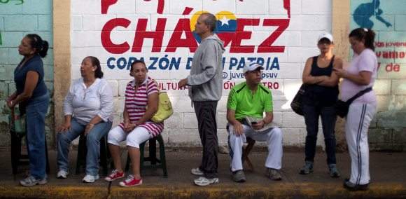 venezuela-cola-votan.jpg