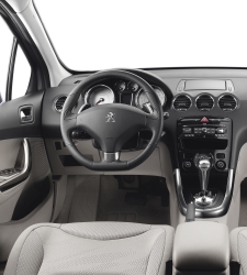 Peugeot-308-03.jpg