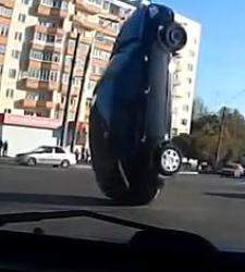 Vídeo | Los accidentes más extraños en las carreteras de Rusia 