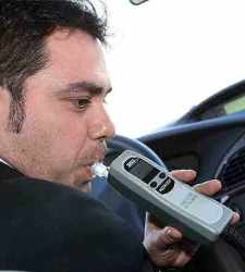 La DGT planea reducir a cero la tasa de alcoholemia permitida para conducir