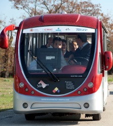 ¿Autobuses que hablan con otros vehículos? El CSIC lo ha hecho posible con GUIADE