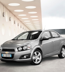 chreolet_aveo_sedan.jpg