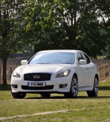 infiniti-m30d.jpg