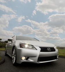 Lexus no equipará motores BMW: la competencia se queda fuera del acuerdo con Toyota