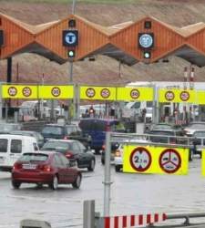 El Gobierno garantizará hasta el 80% de los ingresos de las autopistas de peajegarantizará