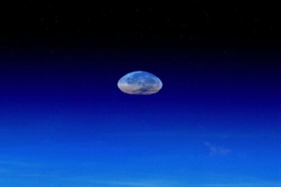 superluna-iss-ok.jpg