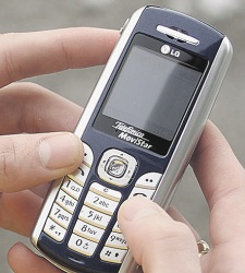 movil_manos.jpg