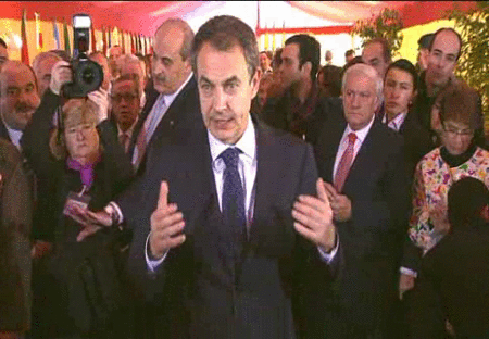 zapatero-constitucion.gif