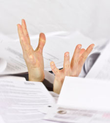 manos-papeles.jpg